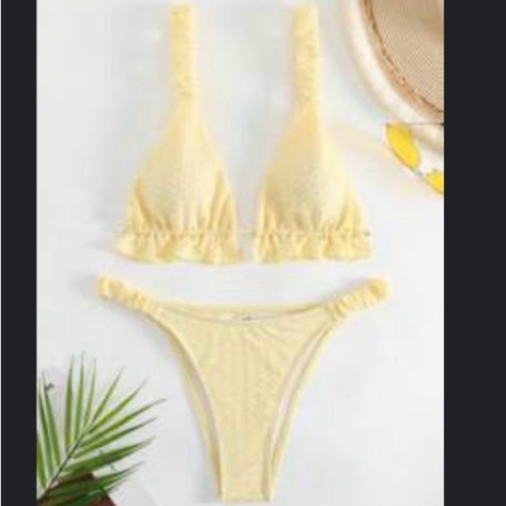 NWTS Yellow Ruffle Bikini